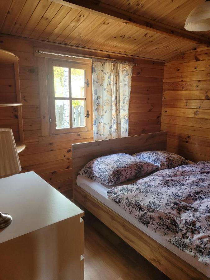Domki W Lasku Wiele Exteriér fotografie